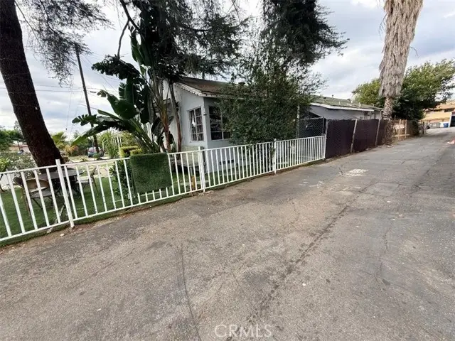 1443 Laurel, Pomona, CA 91768 - #3