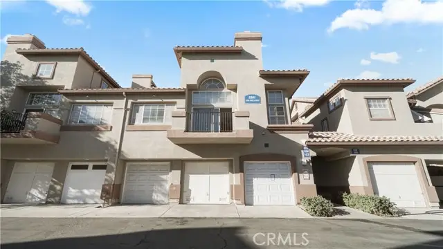 2951 Via Milano  #202, Corona, CA 92879 - Image #2
