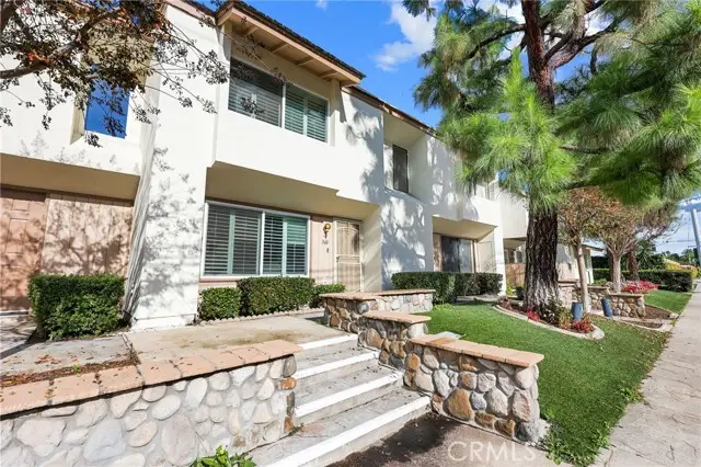 360 Meadow Court, Brea, CA 92821 - Image #2
