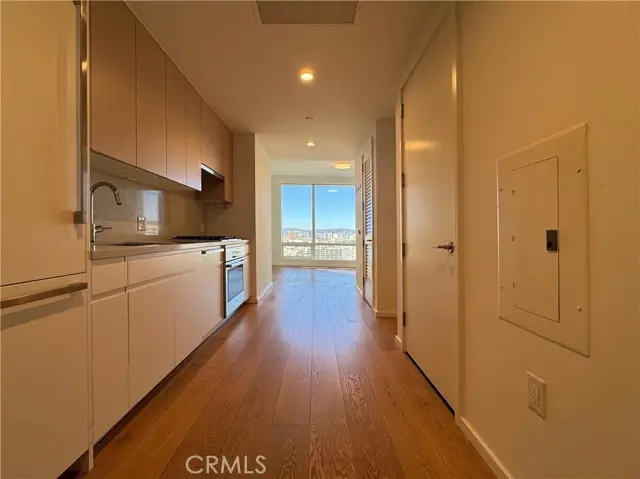 877 Francisco  #1720, Los Angeles, CA 90017 - Image #2