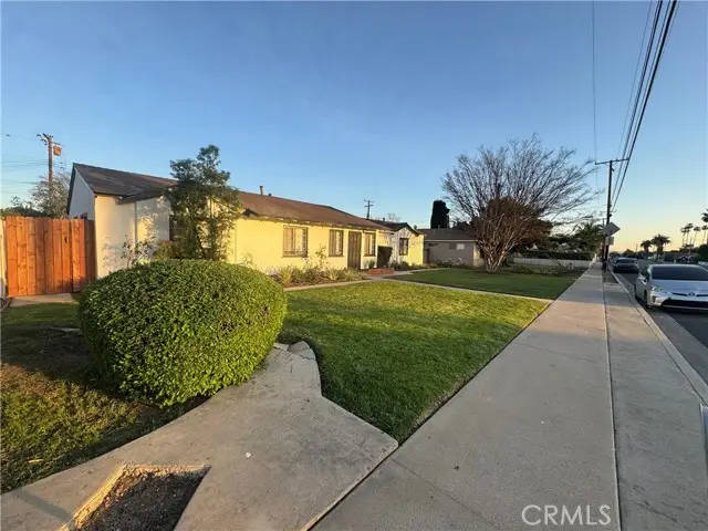 547 Yorba Street, Orange, CA 92869 - Image #3