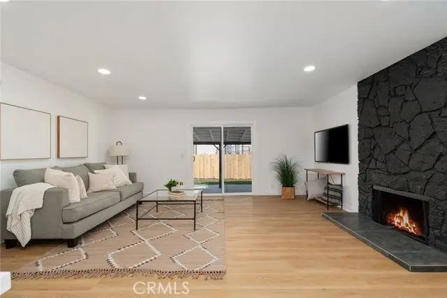 2076 Diamond, Orange, CA 92867 - Image #3