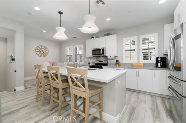 837 Iris Way  #C, Azusa, CA 91702