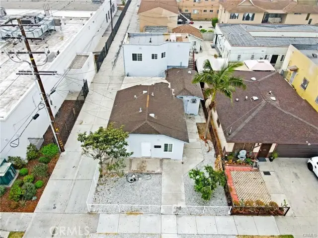 2514 Clarendon Avenue, Huntington Park, CA 90255 - #2