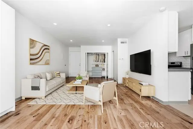 1735 Fuller Ave  #330, Los Angeles, CA 90046 - #3