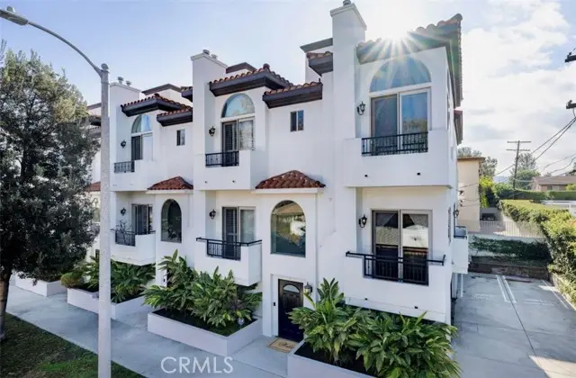 5027 Colfax  #1, North Hollywood, CA 91601 - #2