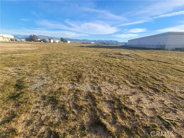 1 Malaki, Apple Valley, CA 92308