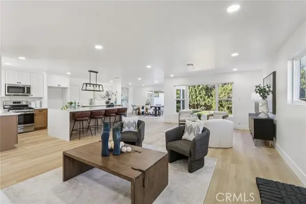 10007 Debra Avenue, North Hills, CA 91343