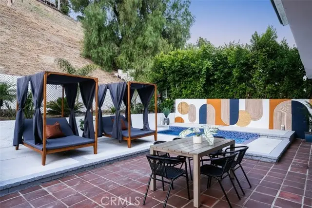 23413 Oxnard Street, Woodland Hills, CA 91367 - #1