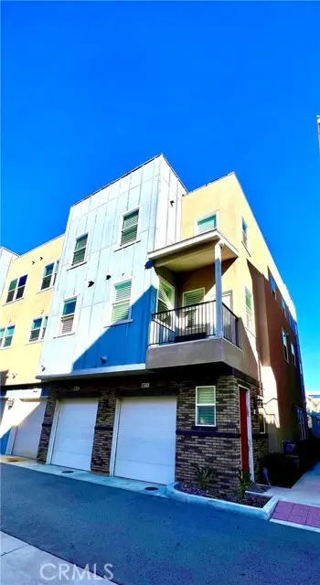 8823 Jacaranda, Montclair, CA 91763