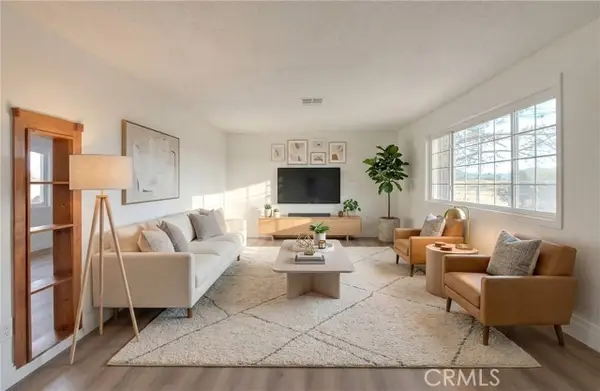 22133 Thunderbird, Apple Valley, CA 92307