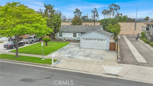 2501 Deodar st, Santa Ana, CA 92705 - #3