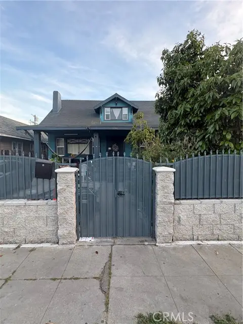 1046 49th, Los Angeles, CA 90037