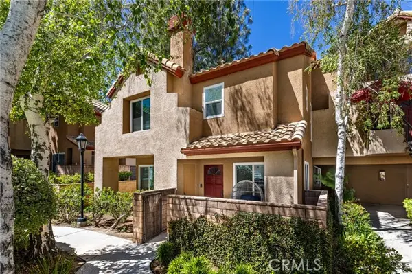 22701 Copper Hill  #33, Saugus, CA 91350