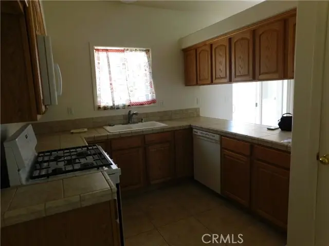 20863 West Lake, California City, CA 93505 - #3