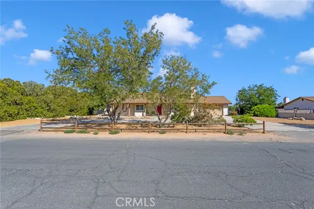 14420 Iroquois Road, Apple Valley, CA 92307 - #2
