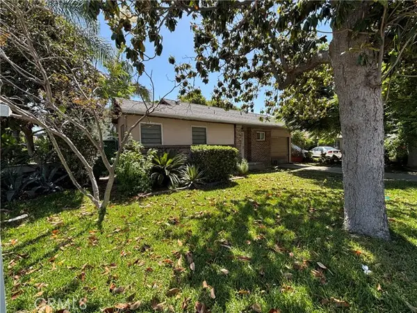884 Lewis, Pomona, CA 91768