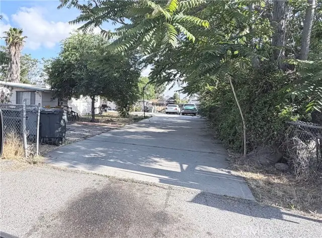 581 Menlo, Hemet, CA 92543 - #1