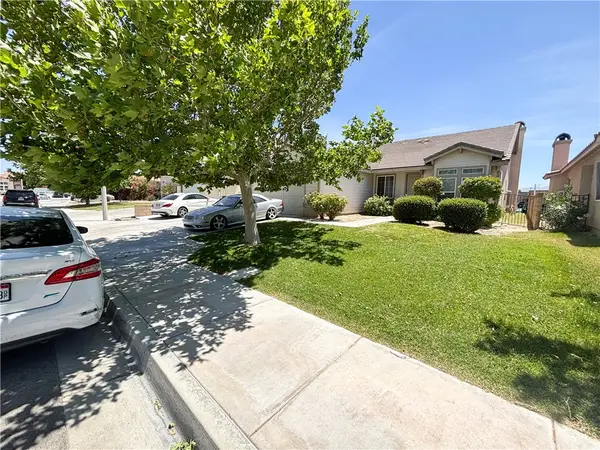 4042 Avenue J9, Lancaster, CA 93536