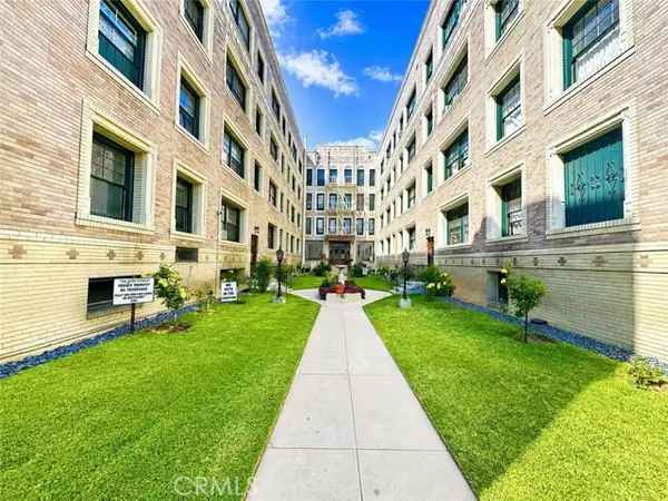 2121 James M Wood Boulevard  #411, Los Angeles, CA 90006