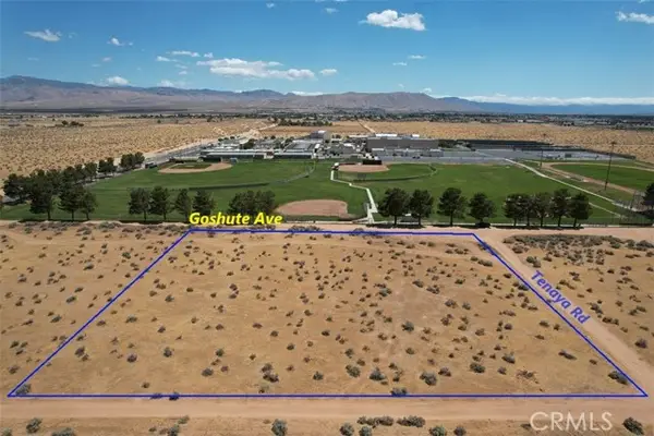 35 Tenaya Road, Apple Valley, CA 92307
