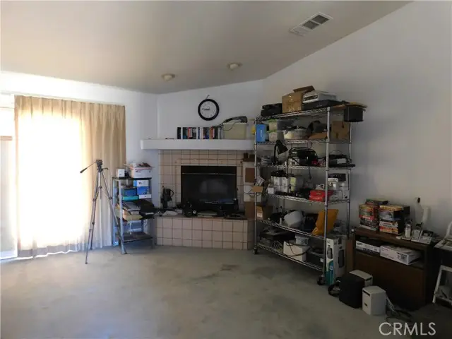 21864 Garibaldi, California City, CA 93505 - #2
