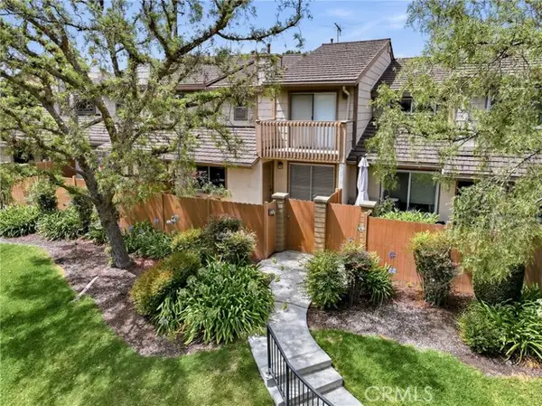 1569 Avenida Selva  #201, Fullerton, CA 92833