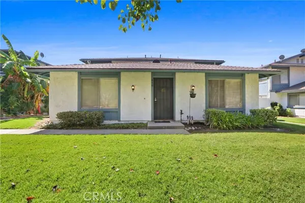 848 Sierra Madre Avenue  #1, Azusa, CA 91702