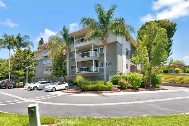 2405 Via Mariposa W Unit# 2C, Laguna Woods, CA 92637 - #2