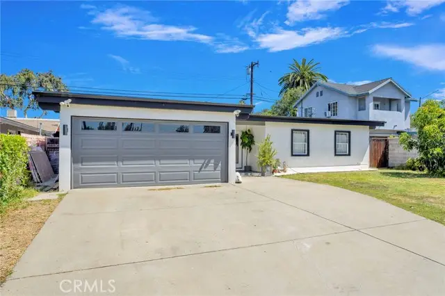923 Hallwood Avenue, Pomona, CA 91767 - #3