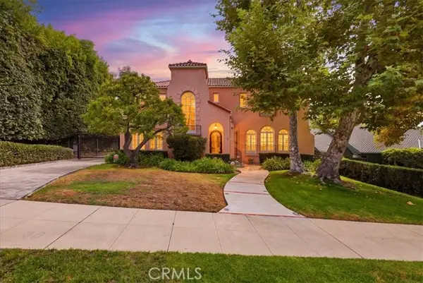 2240 Berendo, Los Angeles, CA 90027