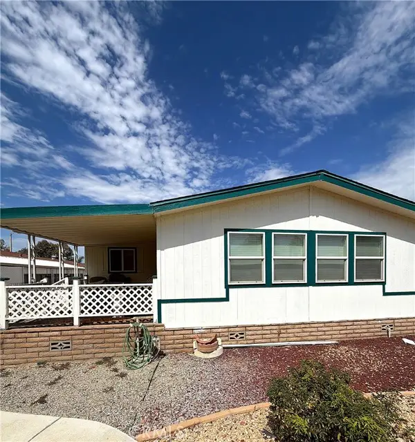 1378 Bishop, Hemet, CA 92545