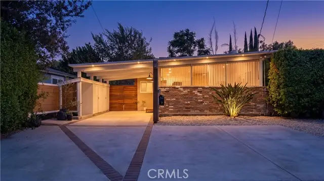18527 Napa Street, Northridge, CA 91324 - #2