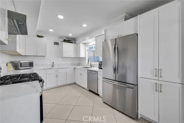 1134 Redwood, Corona, CA 92879 - #3
