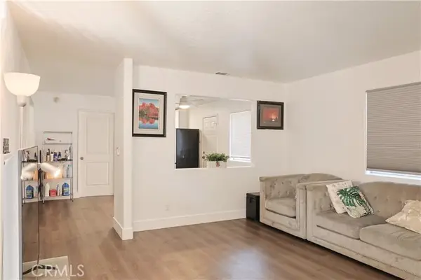 2214 Wardlow, Long Beach, CA 90810