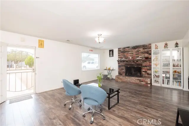 6925 Osbun, San Bernardino, CA 92404 - #2