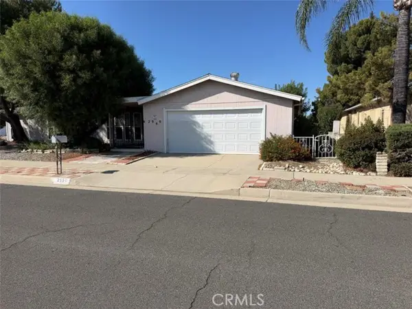 2990 Blue Spruce Dr, Hemet, CA 92545