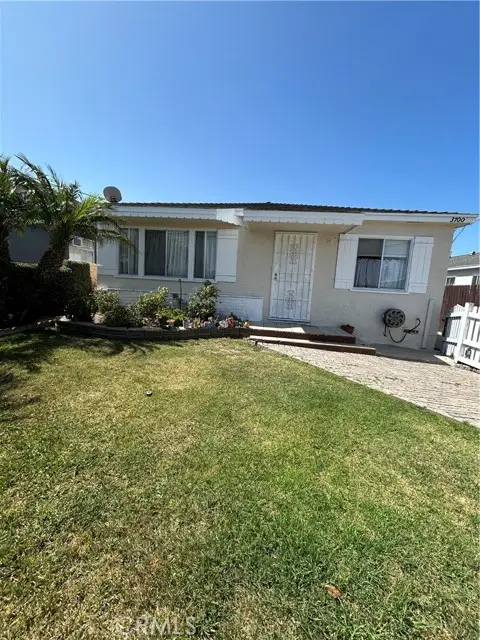 3700 105th Street, Inglewood, CA 90303