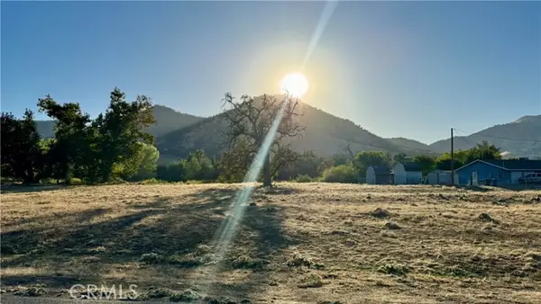 1 Live Oak Drive, Sanger, CA 93657