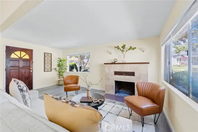 216 Third Street, San Dimas, CA 91773 - Image #2