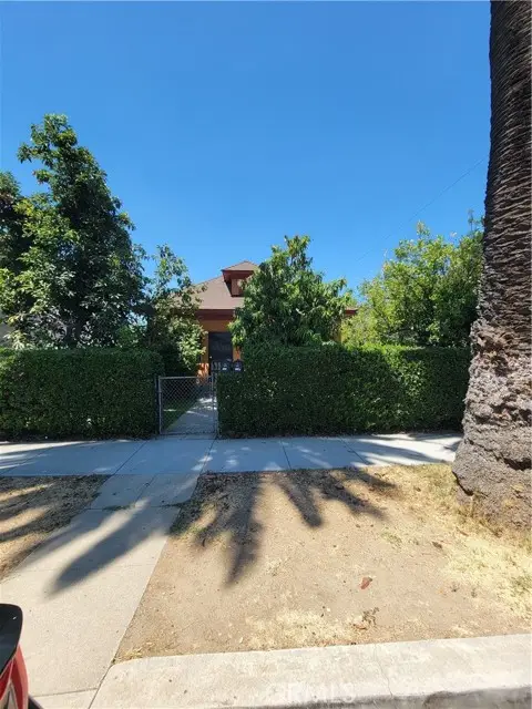 718 Vine Avenue, Ontario, CA 91762