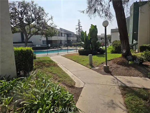 15213 Santa Gertrudes Avenue  #W106, La Mirada, CA 90638