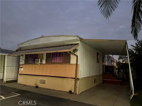 12147 Lakeland Rd  #32, Santa Fe Springs, CA 90670