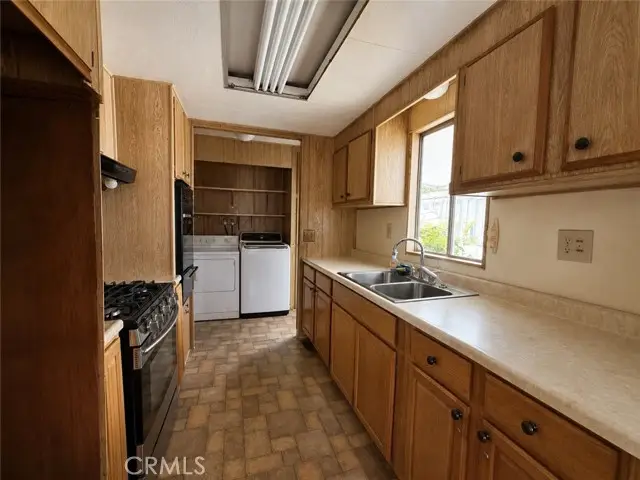 12147 Lakeland Rd  #32, Santa Fe Springs, CA 90670 - #3