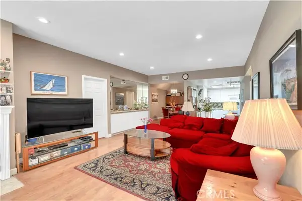 10511 Ashton  #101, Los Angeles, CA 90024