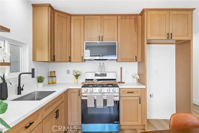 9008 Baring Cross, Los Angeles, CA 90044 - Image #3