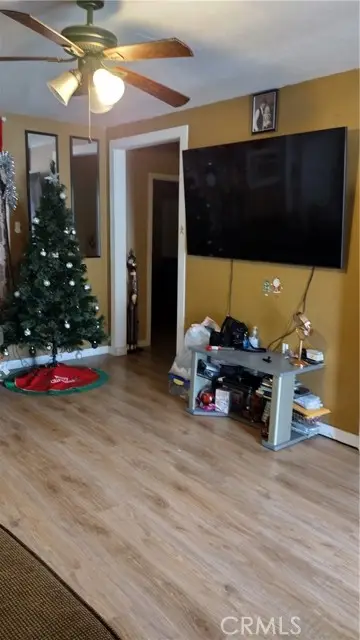 910 76th, Los Angeles, CA 90001 - #1