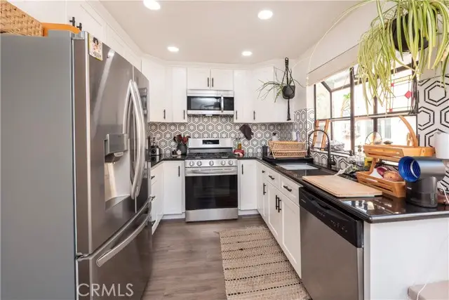 15045 Nordhoff  #103, North Hills, CA 91343 - Image #3