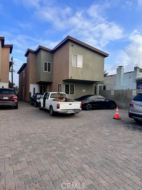 1737 37th Street, Los Angeles, CA 90018