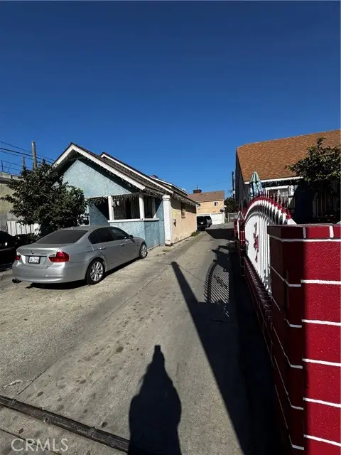 245 73rd, Los Angeles, CA 90003